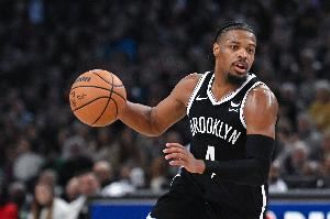 重返NBA？队记：76人计划试训17年9号秀小丹尼斯-史密斯