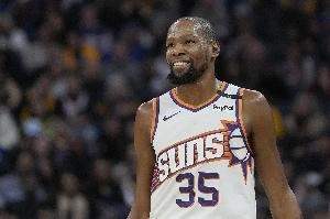 网友：咋不跟支持你人聊而总跟黑子对线 KD：咱们有啥好说的🤣